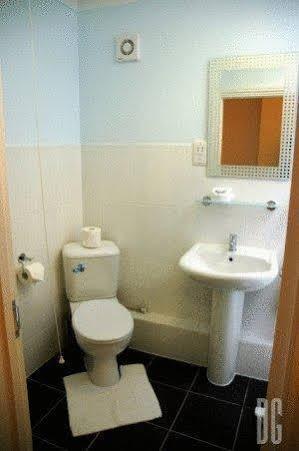 Binfield White Gates Hotel المظهر الخارجي الصورة
